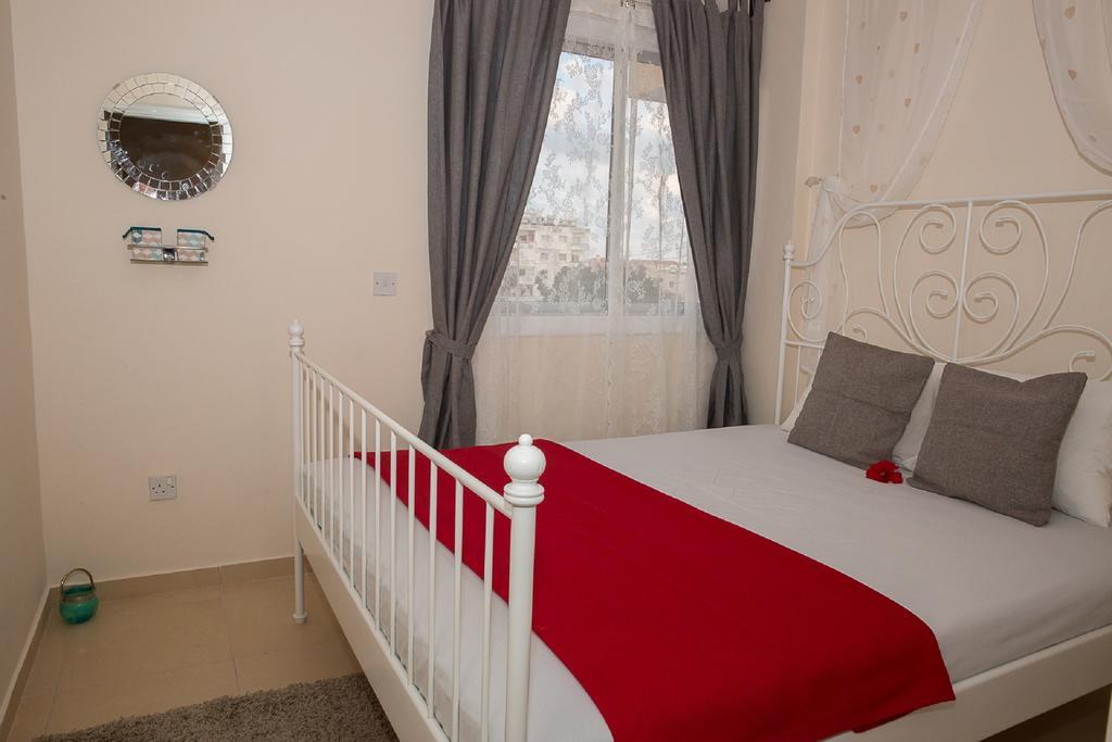 Paphos Love Shack Apartment ภายนอก รูปภาพ